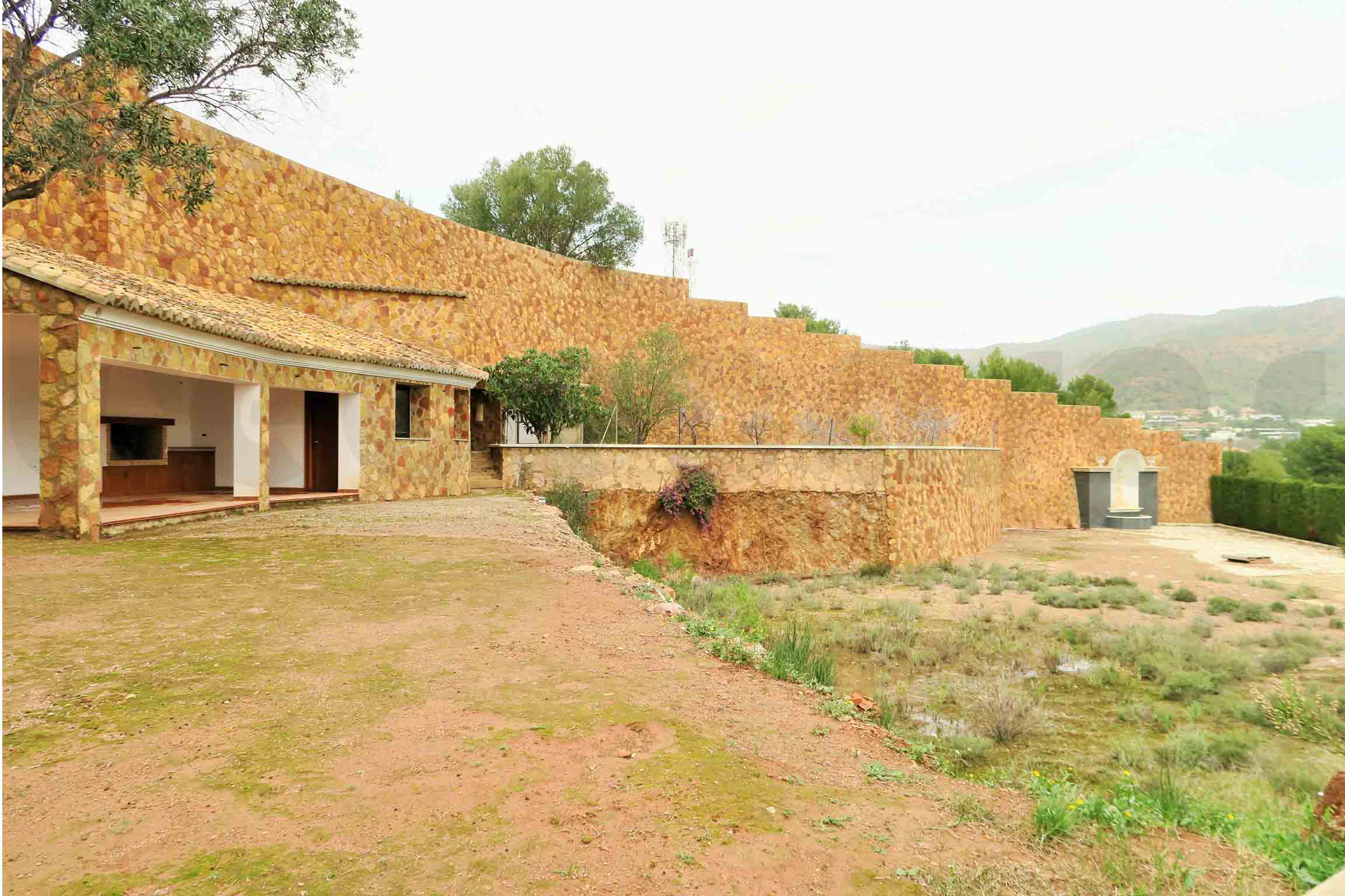 Parcela lujo-alfinach